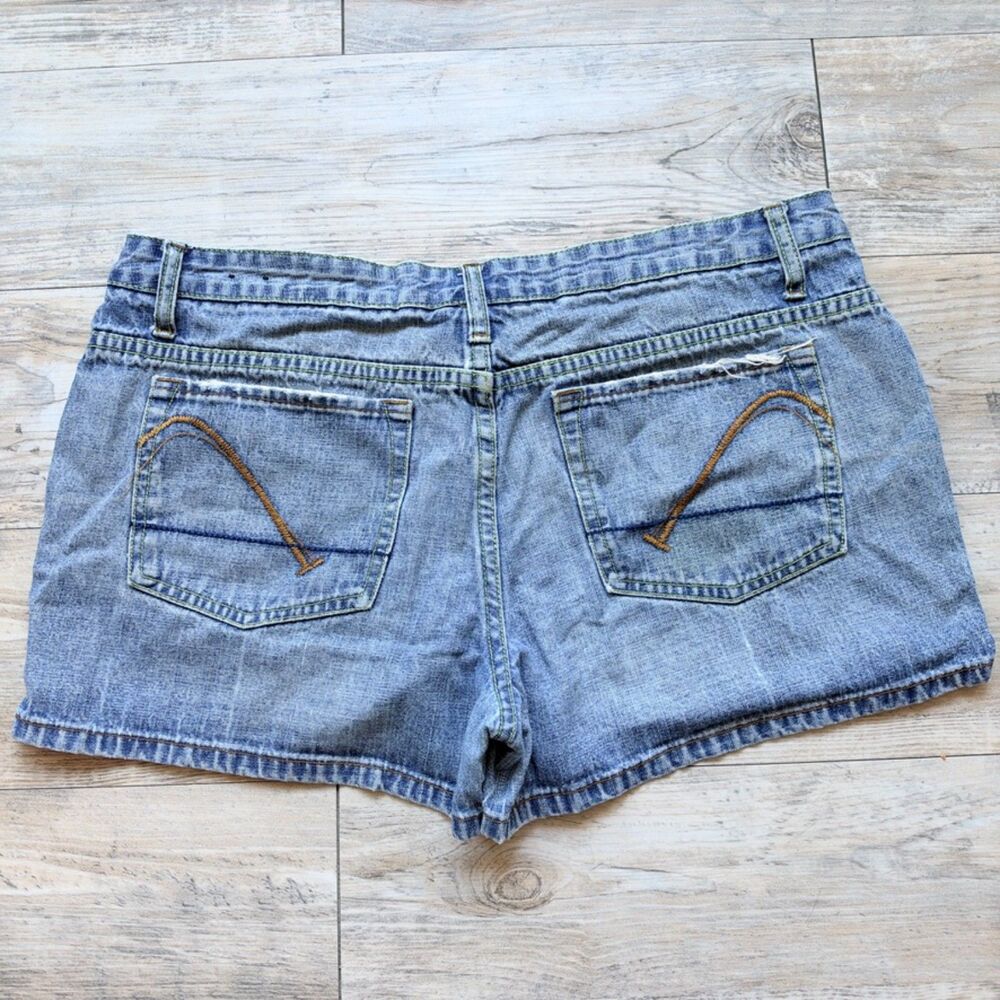 Y2K Denim Shorts Lowrise Size 13/14 Light Wash High Rise Jean Shorts 34 Vintage